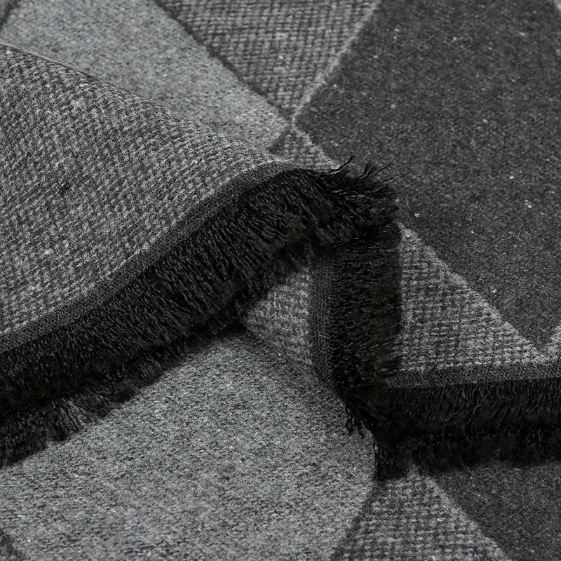 Elegant Men’s Cashmere Scarf – Thick & Cozy for Winter